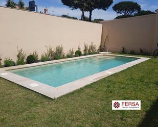 Piscina de Casa o xalet de lloguer amb opció a compra en El Puerto de Santa María amb Aire condicionat, Calefacció i Jardí privat