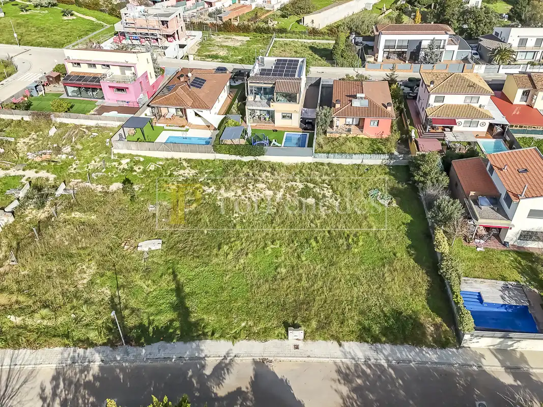 Terreny residencial en venda a Carrer Riera de les Anguiles, imagen 3
