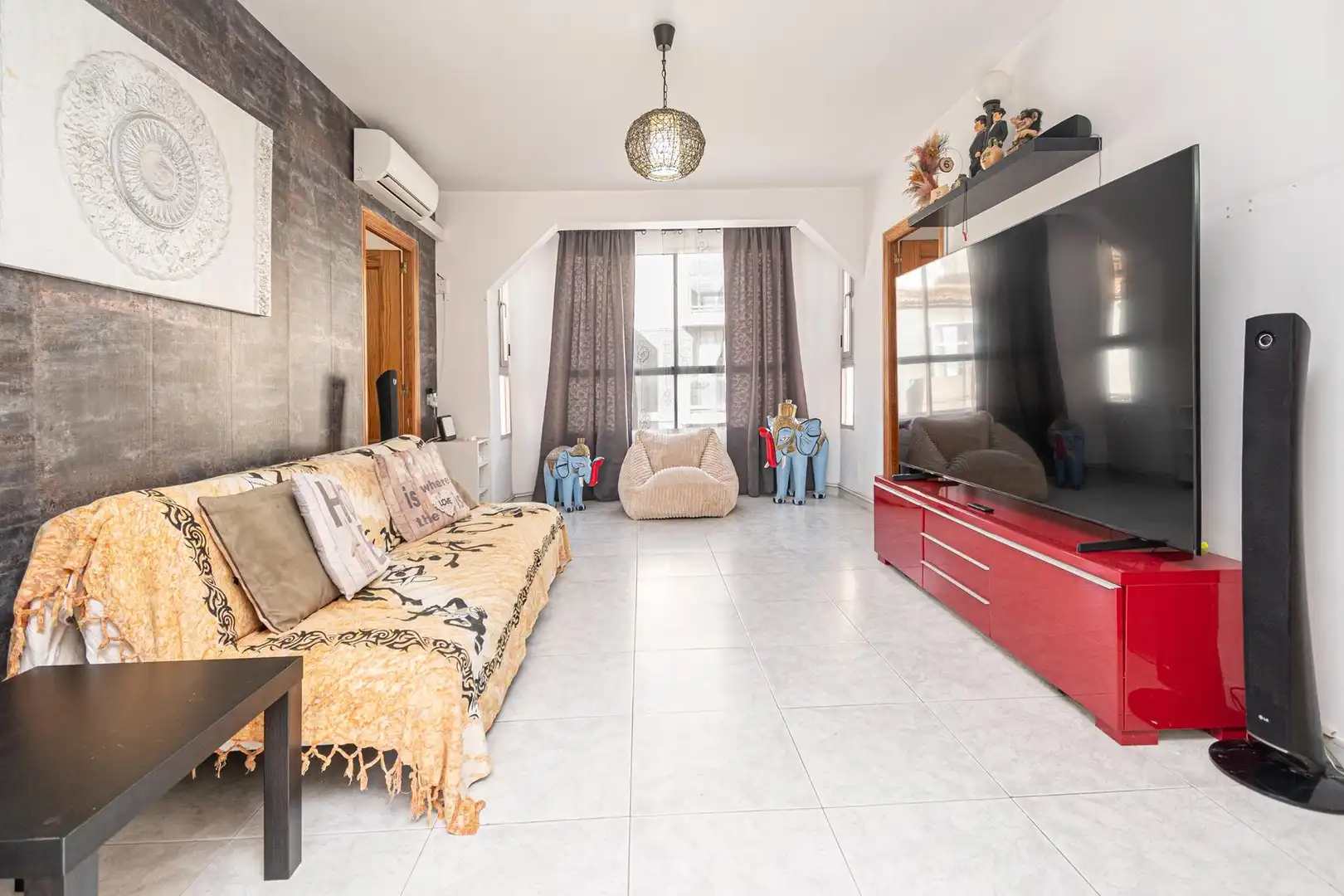 Living room of Buildings for sale in  Palma de Mallorca
