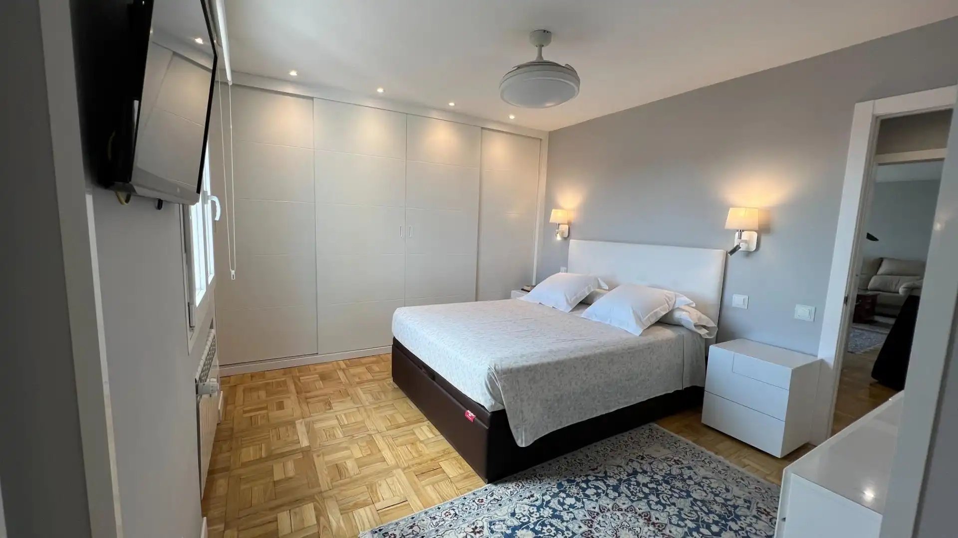Bedroom of Flat for sale in Madrid  with Air Conditioner, Heating and Parquet flooring
