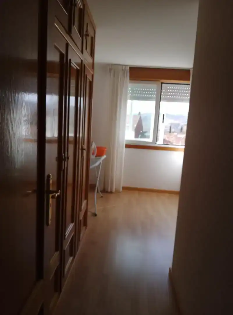 Dormitori de Pis en venda en Bande amb Parquet, Traster i Moblat