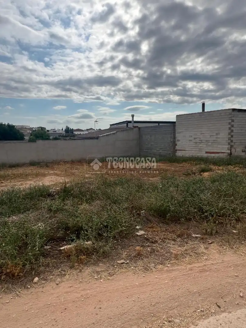 Terreno industrial en venta en Torreblascopedro