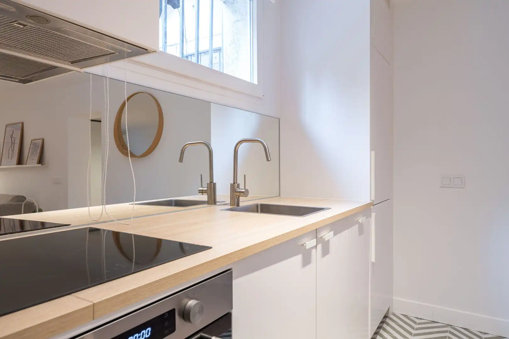 Kitchen of Flat for rent in Madrid  with Heating, Furnished and Oven