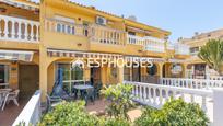 Vista exterior de Casa adosada en venda en El Campello amb Aire condicionat, Moblat i Balcó