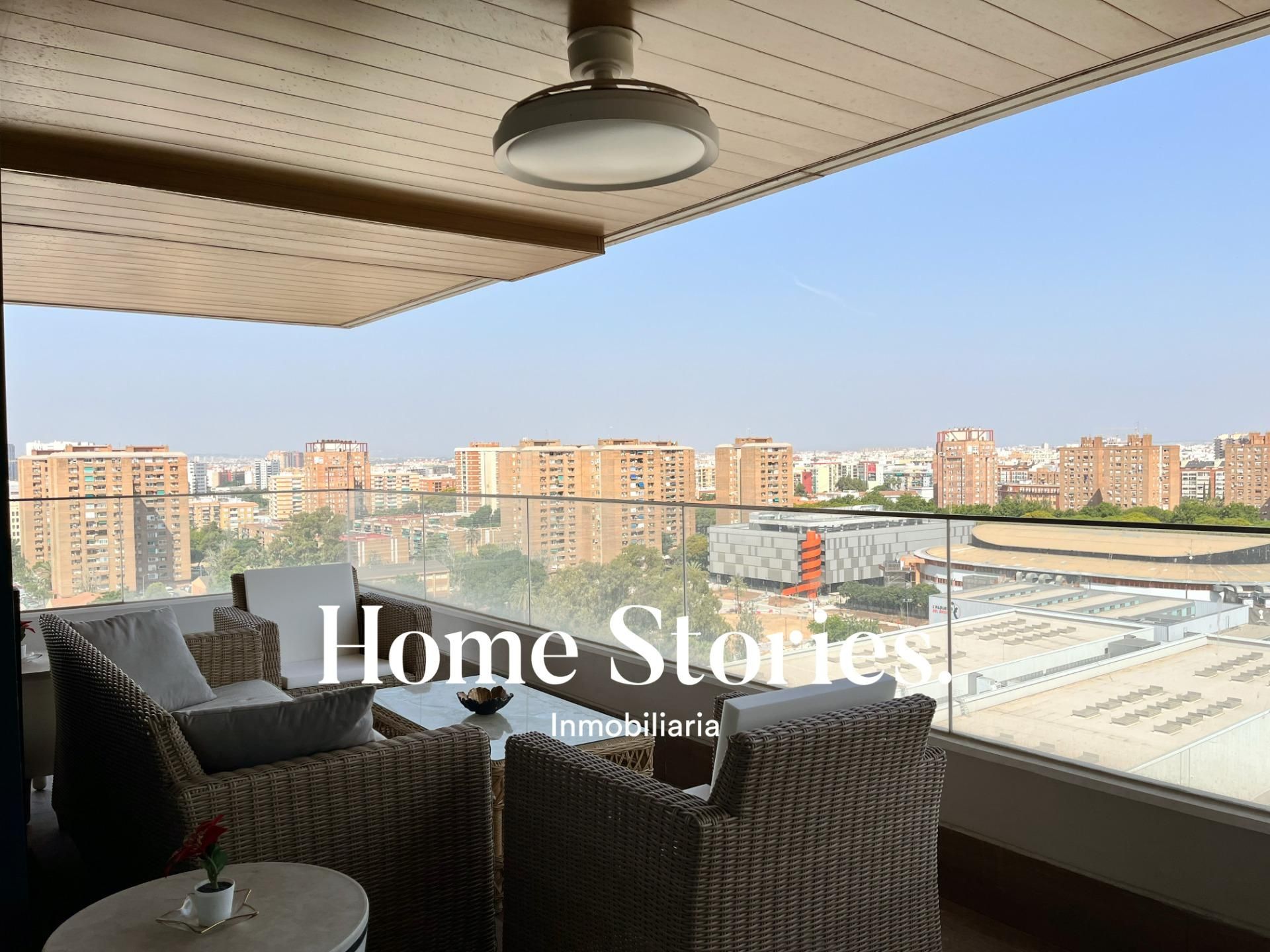 Vista exterior de Pis en venda en  Valencia Capital amb Aire condicionat, Calefacció i Jardí privat