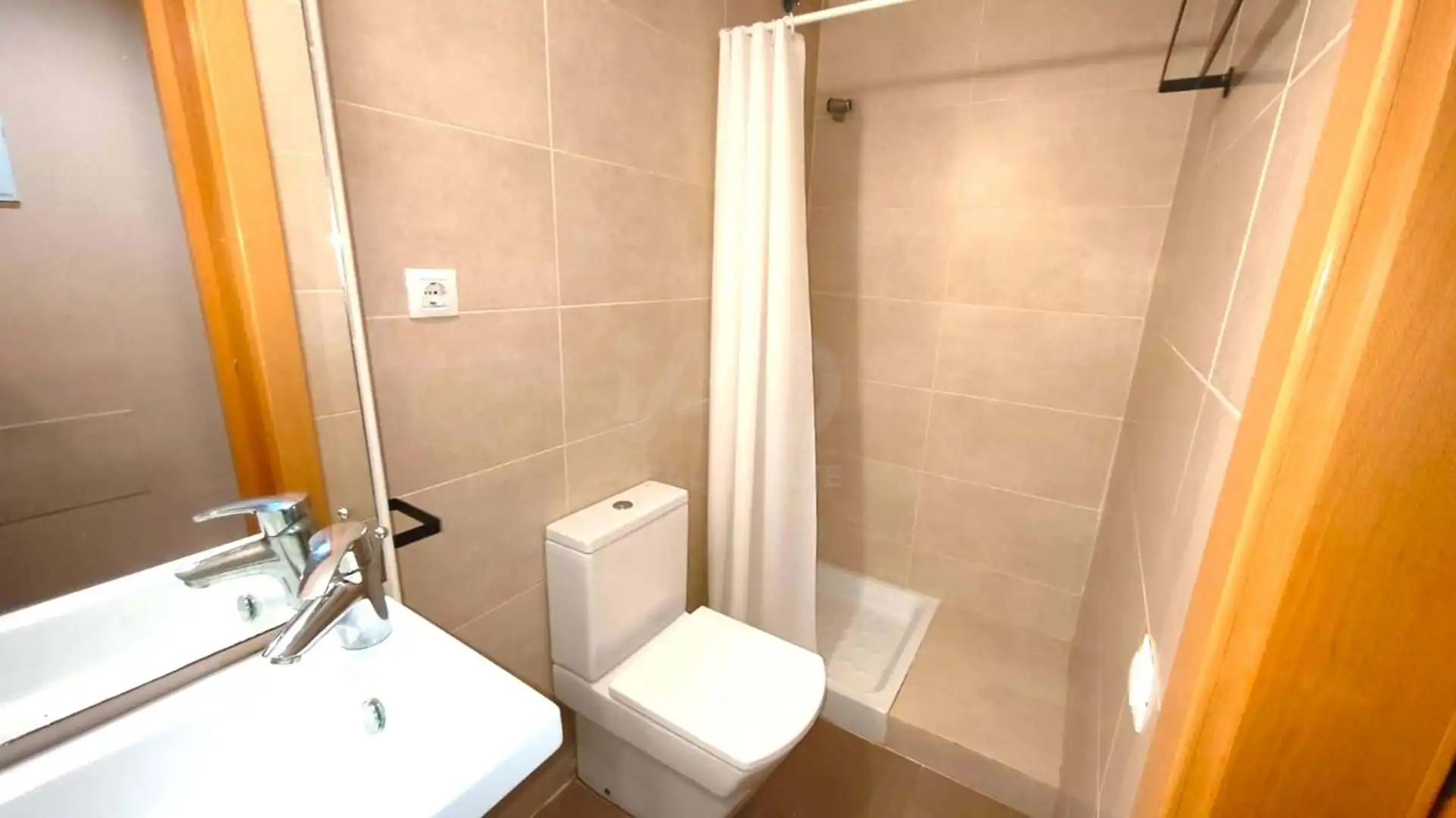 Baño de Ático en venta en Rubí con Calefacción y Terraza