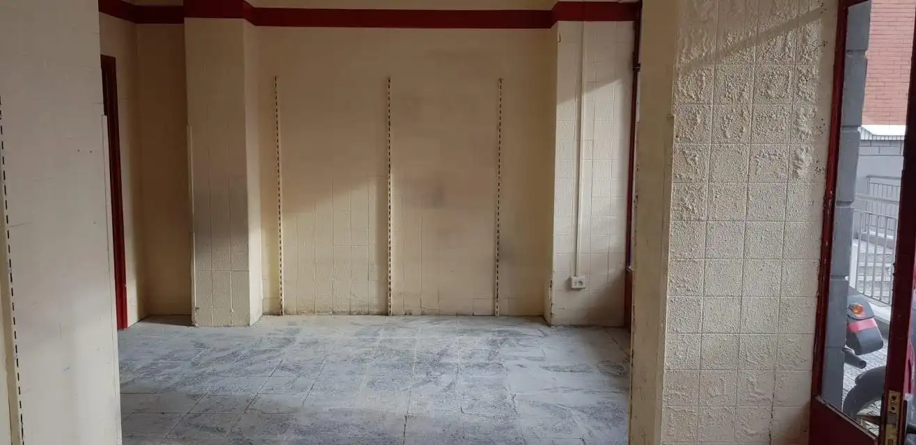 Local comercial en venda a Uribarri, imagen 3