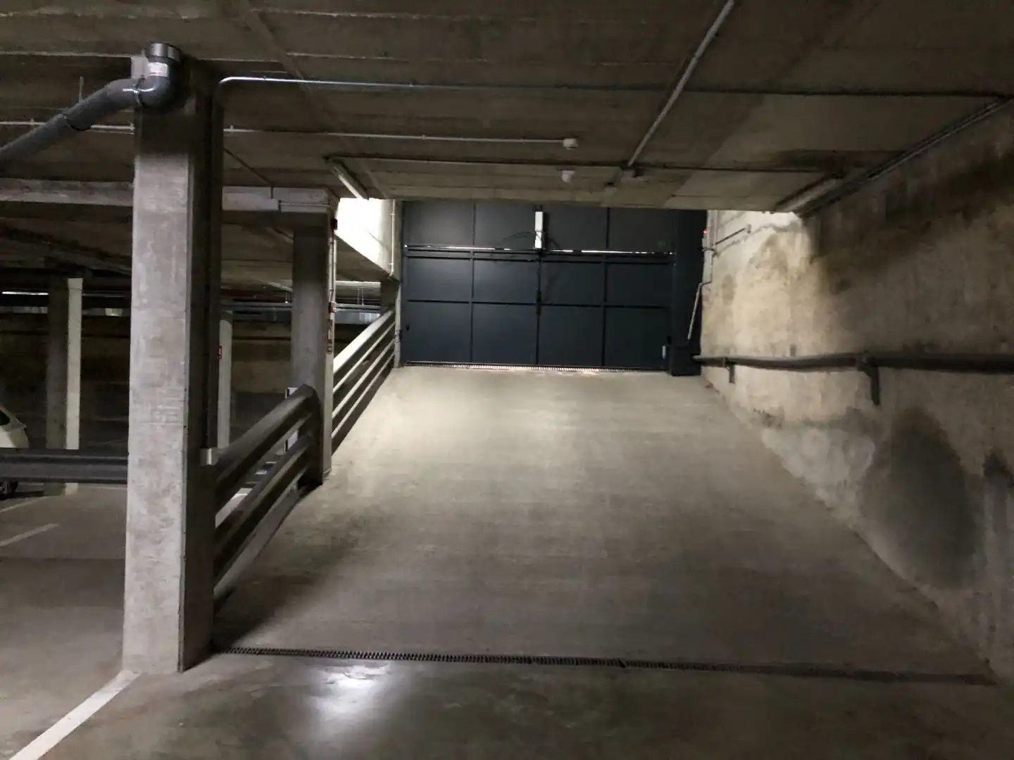Parking de Garaje de alquiler en Barcelona con Alarma