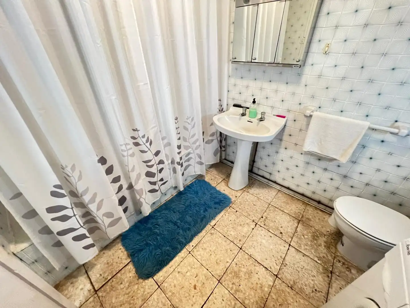 Baño de Apartamento en venta en Almadén con Calefacción, Jardín privado y Amueblado