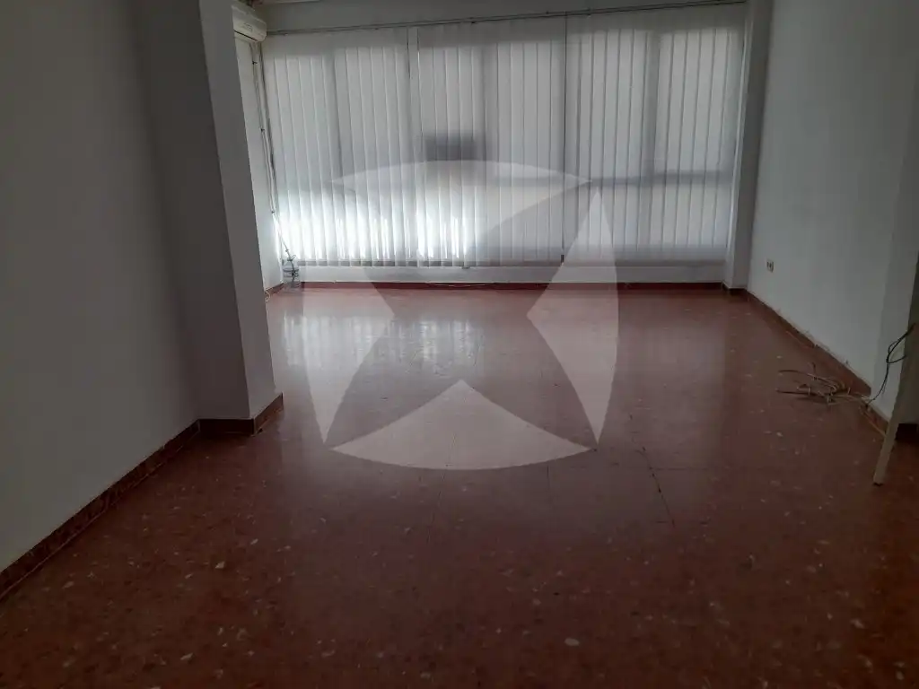 Office space with lift to rent in C. Francisco Pizarro, 8, imagen 4