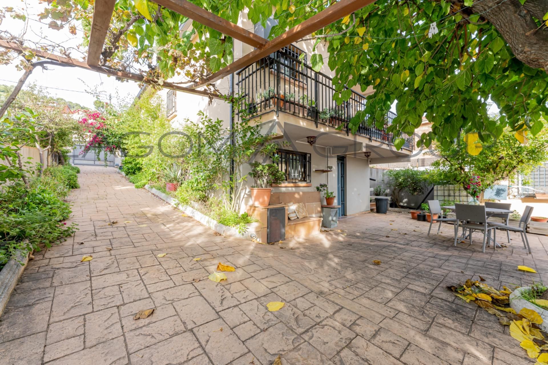 Exterior view of House or chalet for sale in Viladecans  with Air Conditioner, Private garden and Terrace