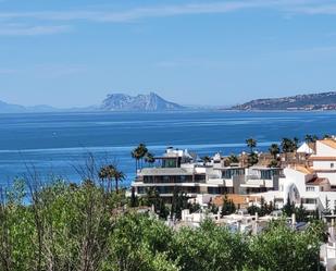 Exterior view of Single-family semi-detached for sale in Estepona  with Terrace and Balcony