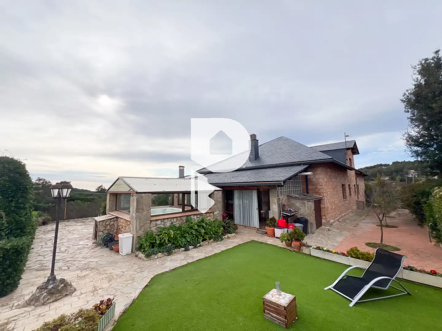 Vista exterior de Casa o xalet en venda en Vallirana amb Aire condicionat, Calefacció i Jardí privat