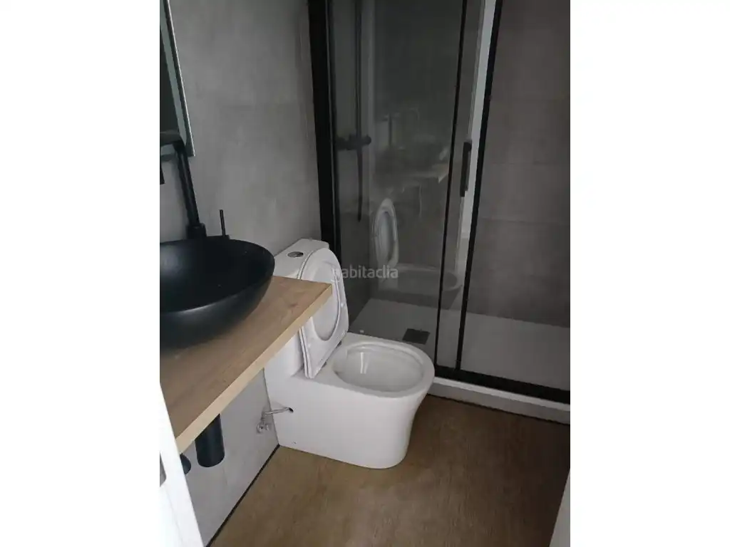 Bany de Pis en venda en Rubí
