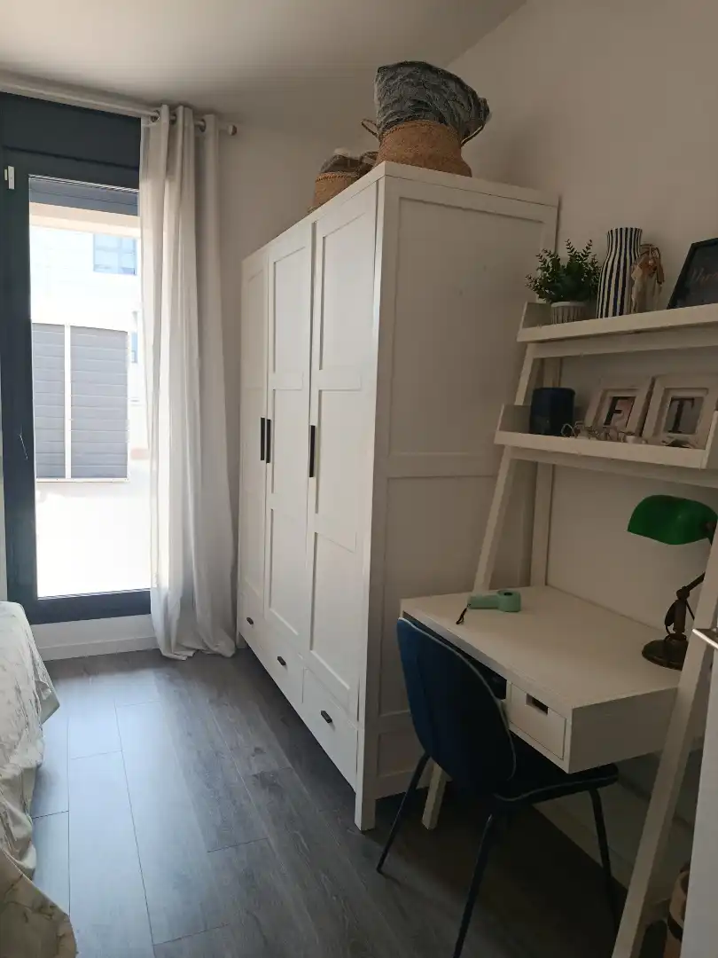 Bedroom of Attic for rent in Vilanova i la Geltrú  with Air Conditioner, Parquet flooring and Terrace