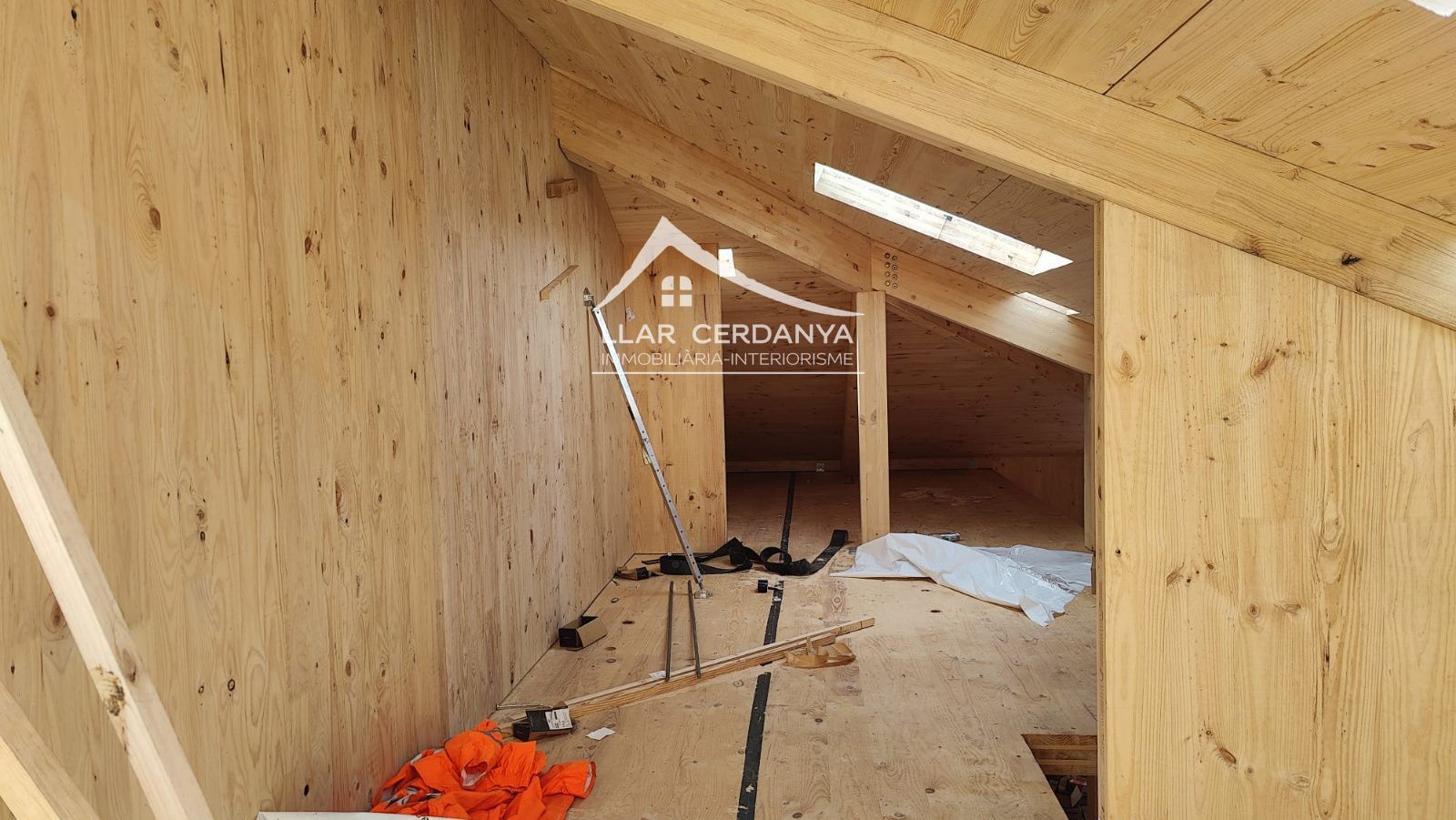 Pis en venda en Población de Arroyo amb Calefacció, Parquet i Terrassa