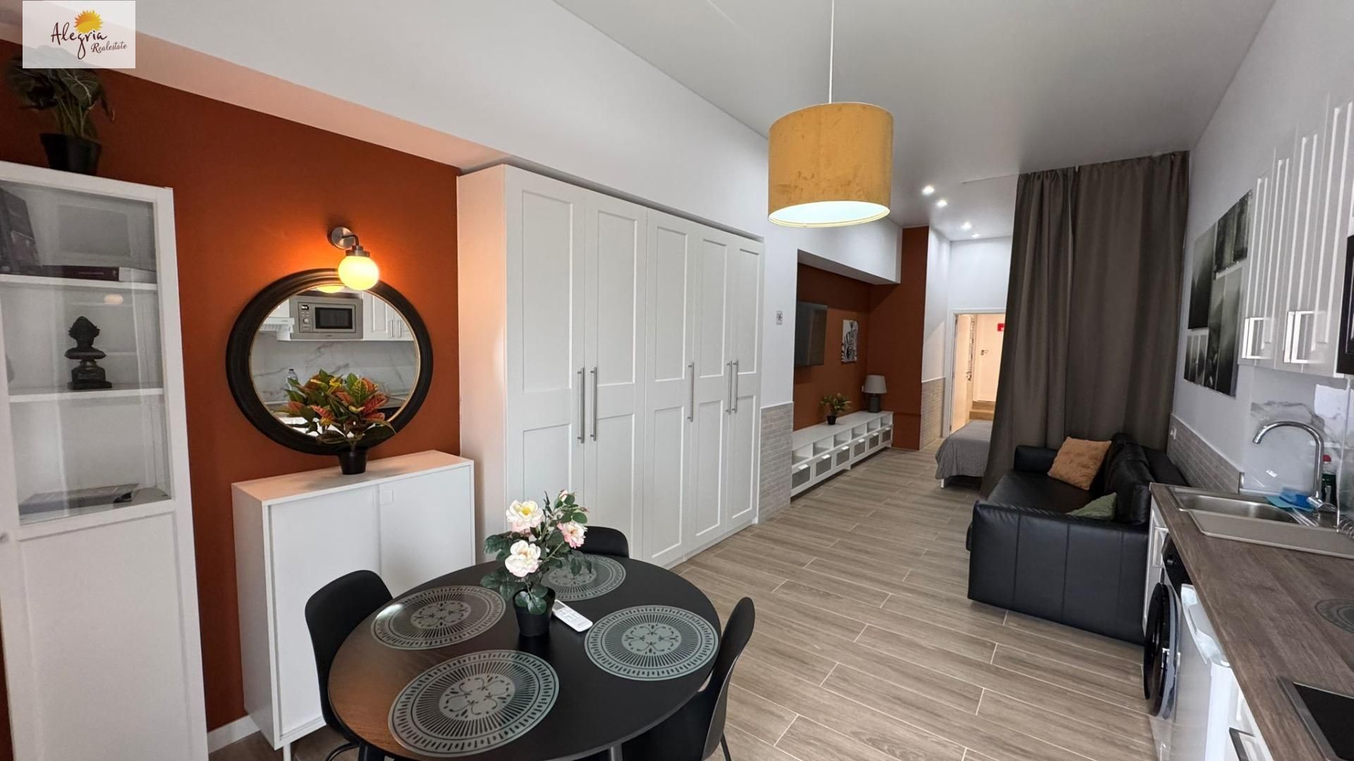 Apartment for sale in  Valencia Capital  with Air Conditioner, Heating and Balcony