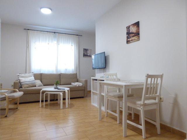 Foto 1 de Apartamento de alquiler en Calle Altamira, 20, Parque Ayala - Jardín de la Abadía - Huelín, Málaga