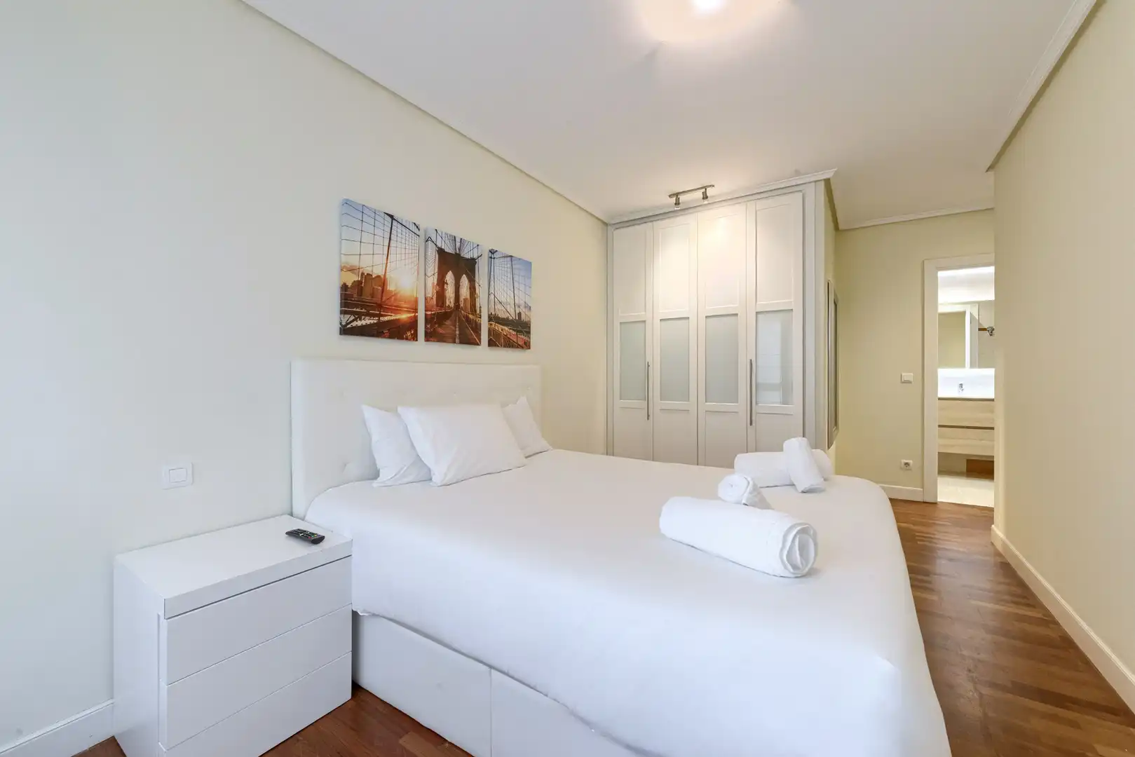 Bedroom of Flat for rent in Bilbao   with Heating, Furnished and Oven