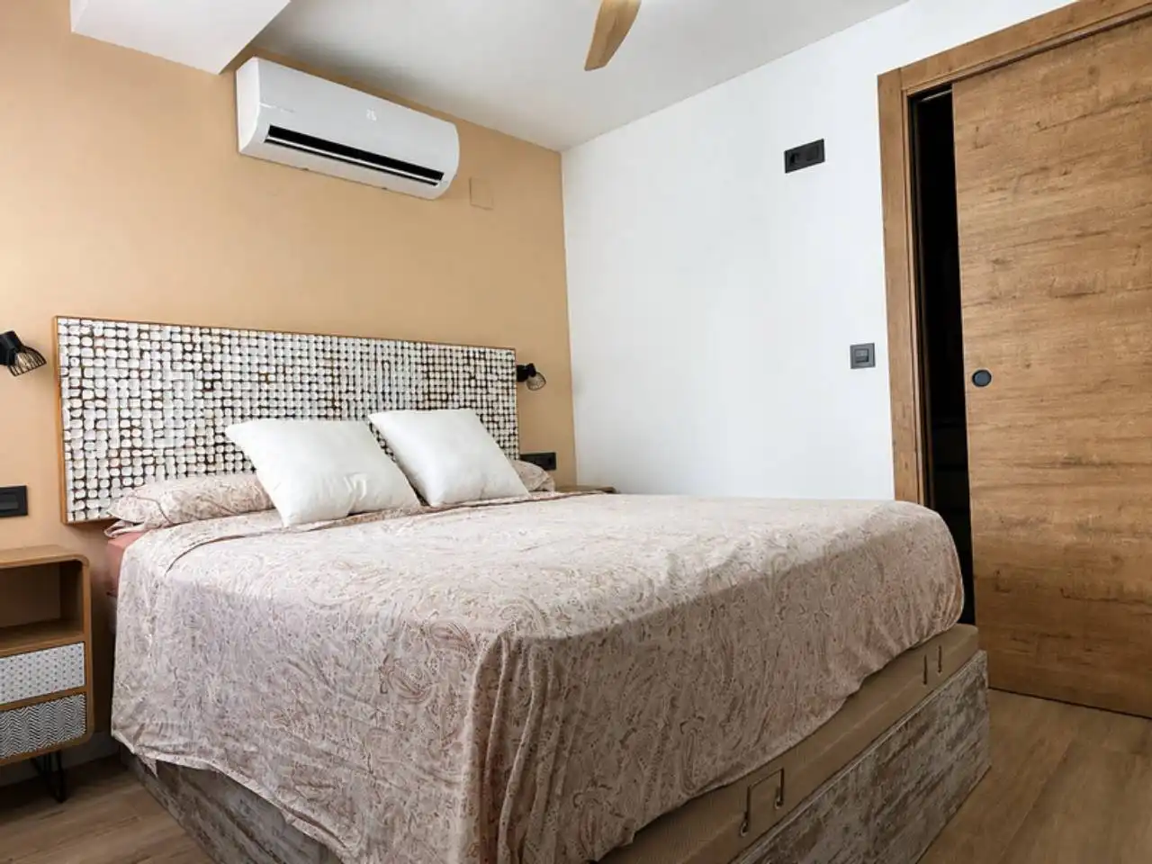 Bedroom of Apartments for sale in Almuñécar  with Air Conditioner
