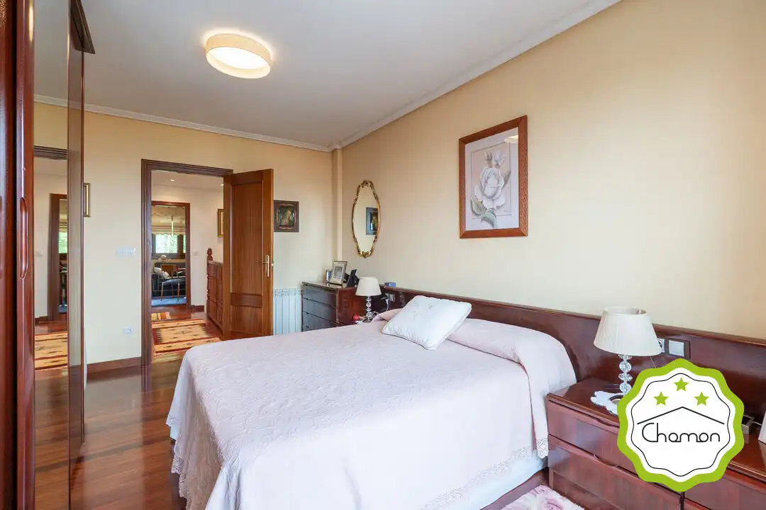 Bedroom of Houses for sale in Castro-Urdiales  with Heating and Furnished