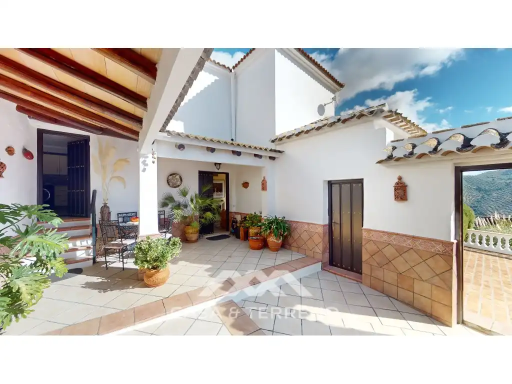 Exterior view of Houses for sale in Iznájar