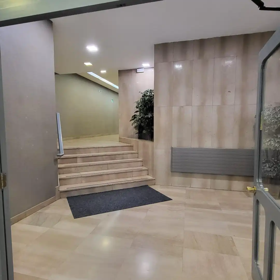 Oficina en venda en Bilbao  amb Calefacció