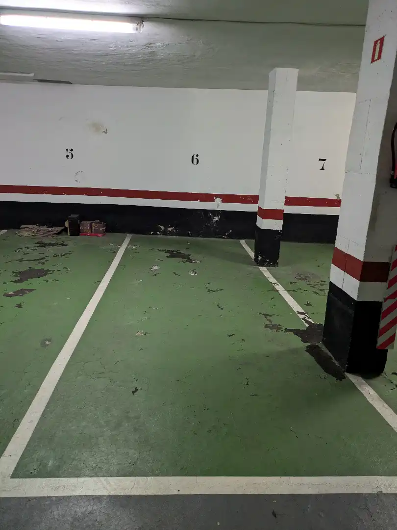 Parking de Piso en venta en Getxo  con Calefacción, Terraza y Trastero