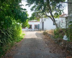 Vista exterior de Casa o xalet en venda en Burgos Capital amb Jardí privat