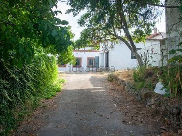 Casa amb jardí en venda a Zona Sur - Barrio Cortes
