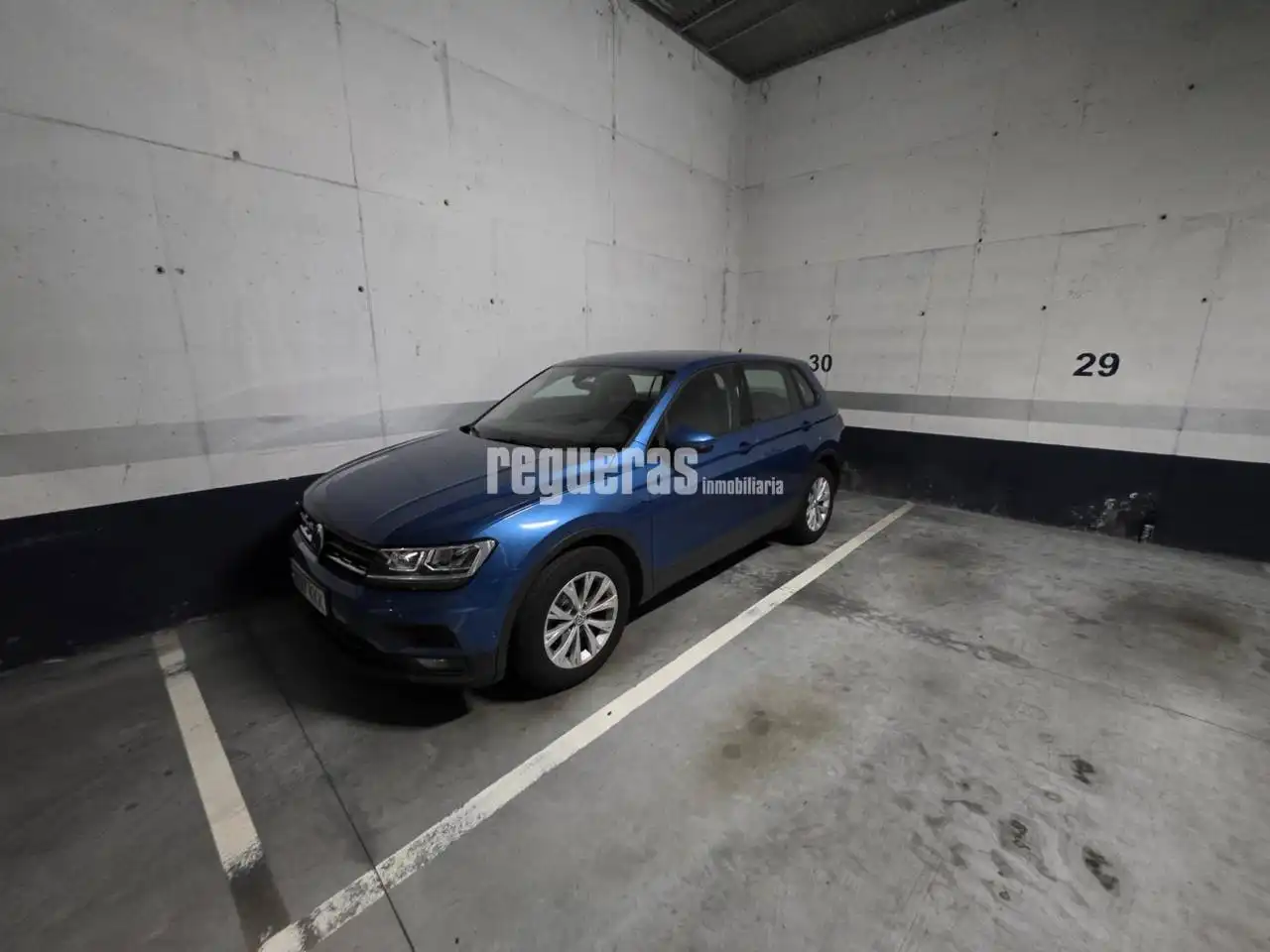 Aparcament de Dúplex en venda en Avilés amb Calefacció, Parquet i Terrassa