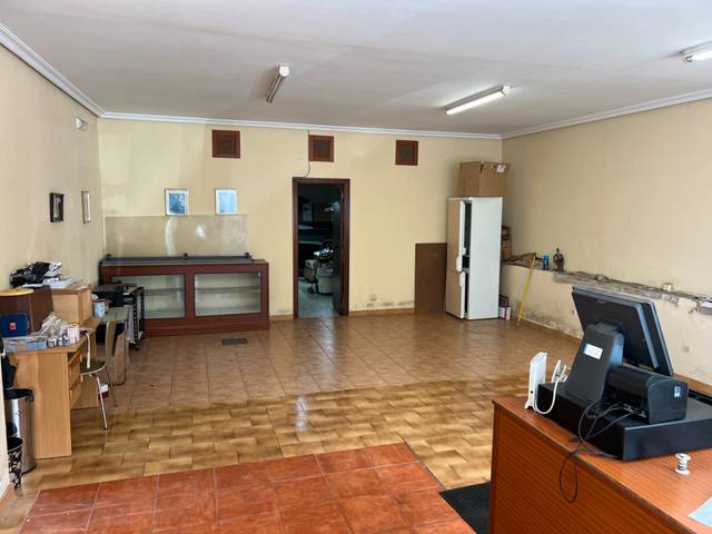Local comercial en Venta en Txirrita Bertsolaria PasealeKua en Altza