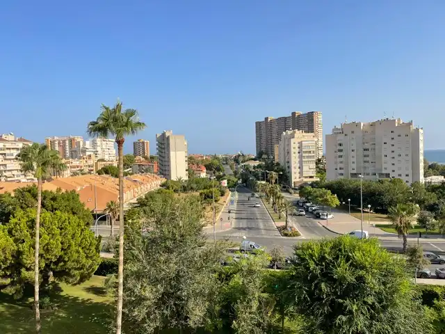 Piso con terraza en alquiler en Calle de la Nasa, imagen 4