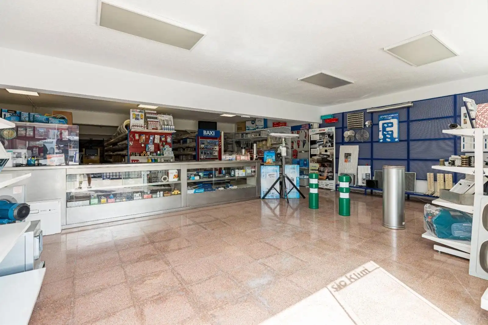 Fabrikhallen zur Miete in Alicante / Alacant