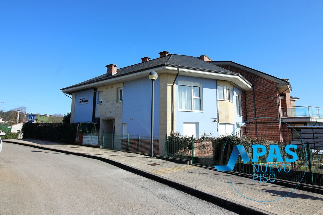 Vista exterior de Piso en venta en Miengo con Calefacción, Trastero y Amueblado