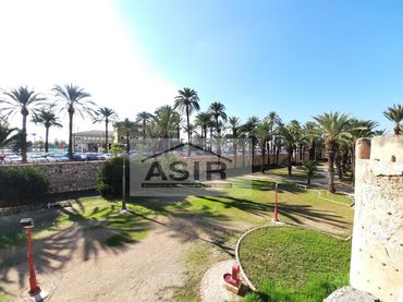 Wohnbaugrundstück zum Verkauf in Casc Urbà