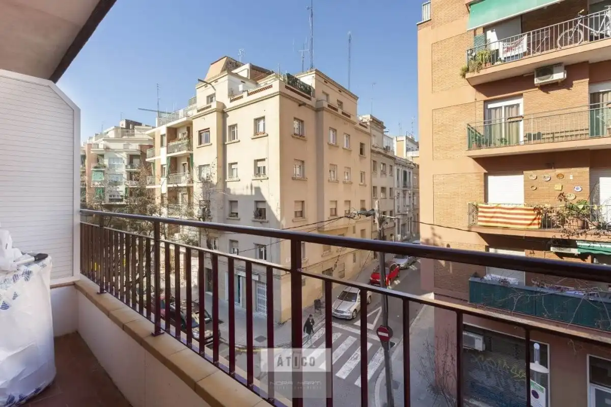 Exterior view of Flat for rent in Barcelona  with Air Conditioner, Heating and Parquet flooring