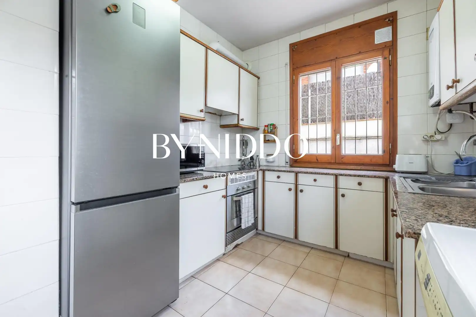 Cocina de Casa adosada en venta en Sant Cugat del Vallès con Aire acondicionado, Calefacción y Jardín privado