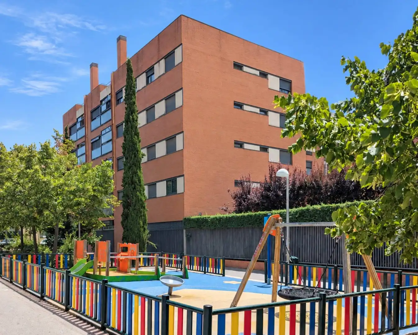 Vista exterior de Piso en venta en Madrid con Calefacción, Jardín privado y Parquet