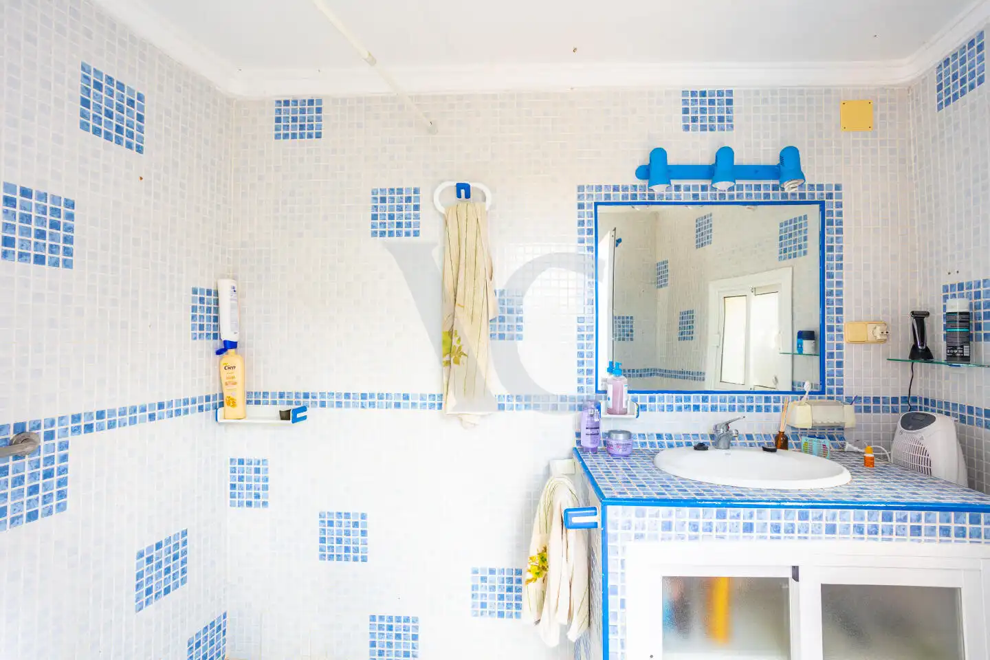 Bathroom of Houses for sale in Chiclana de la Frontera