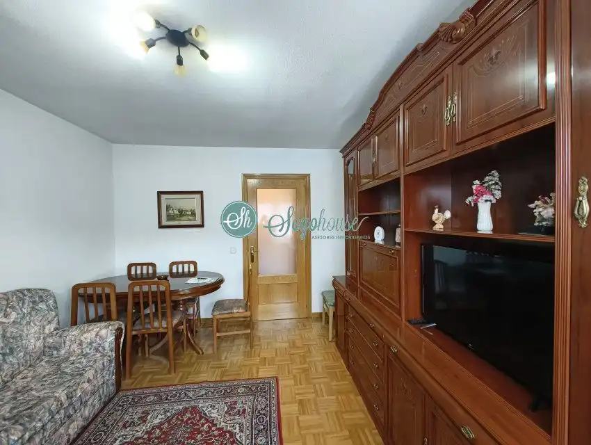 Sala de estar de Piso de alquiler en San Cristóbal de Segovia con Calefacción, Parquet y Amueblado