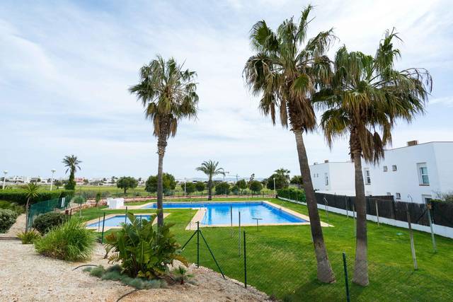 Piso en Venta en Calle JJ MM ALMERIA 2005 (TY) en El Toyo