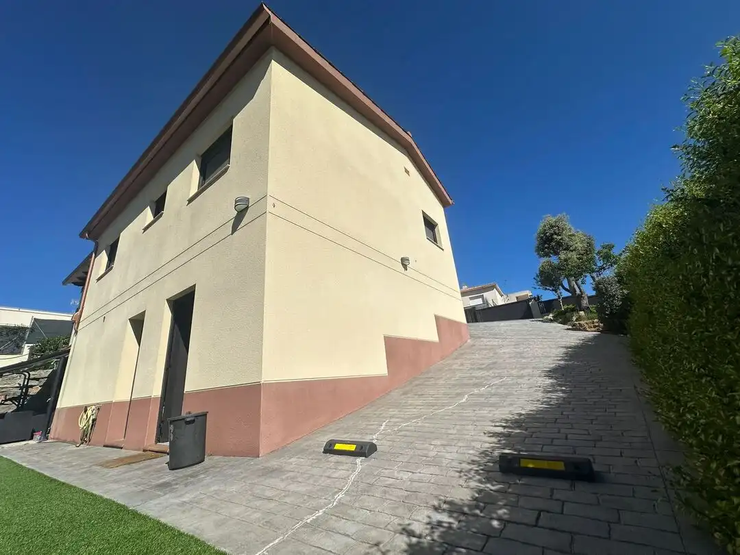 Vista exterior de Casa o chalet en venta en Collbató con Aire acondicionado, Calefacción y Jardín privado