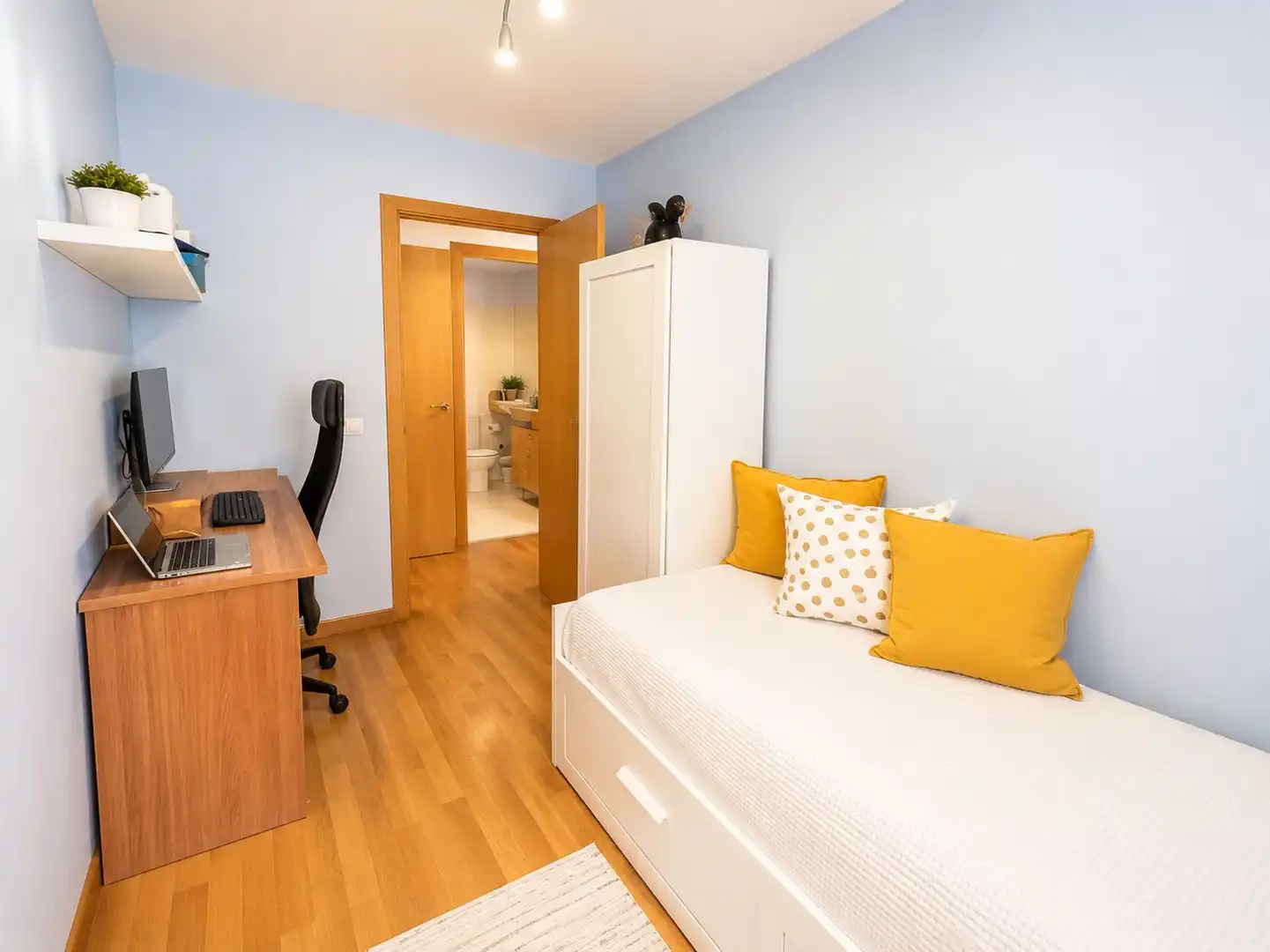 Bedroom of Flat for sale in Mataró  with Air Conditioner, Heating and Parquet flooring