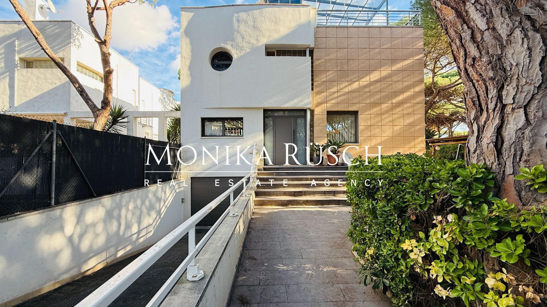 Vista exterior de Casa o chalet en venta en Gavà con Aire acondicionado, Calefacción y Jardín privado