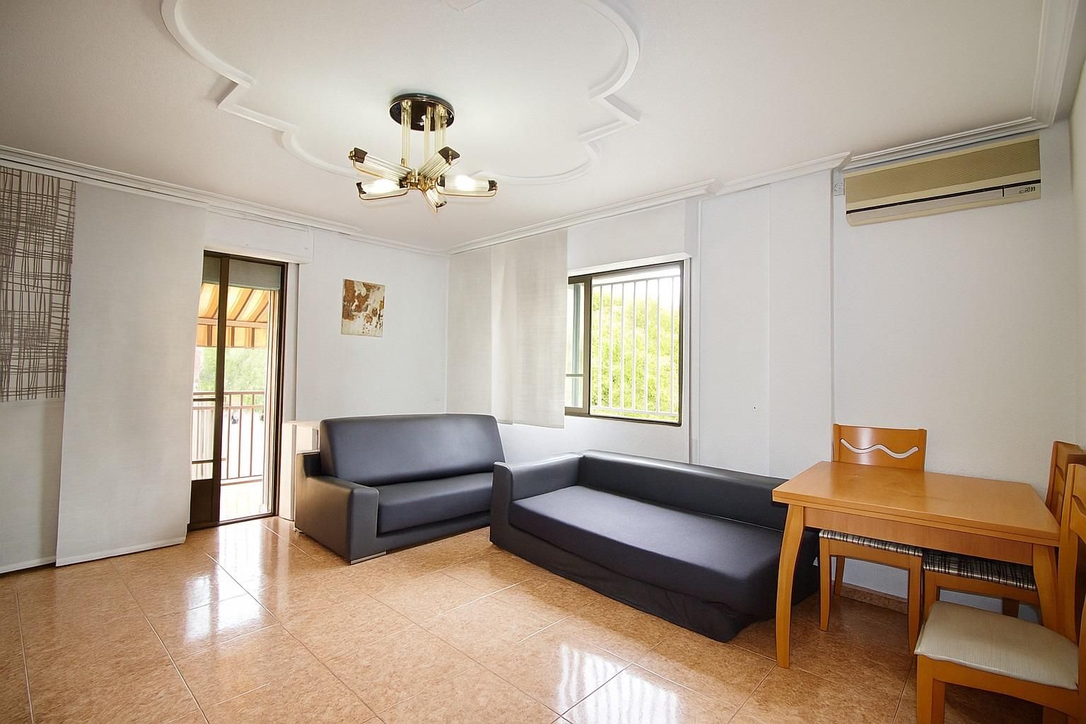 Living room of Flat for sale in Elche / Elx  with Air Conditioner and Balcony