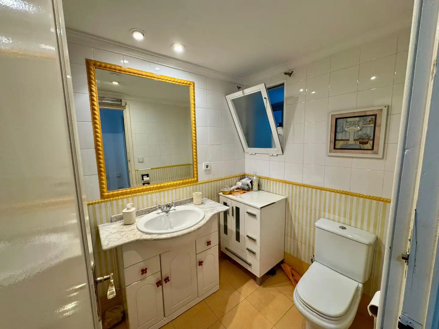 Baño de Piso de alquiler en Alicante / Alacant con Calefacción y Amueblado