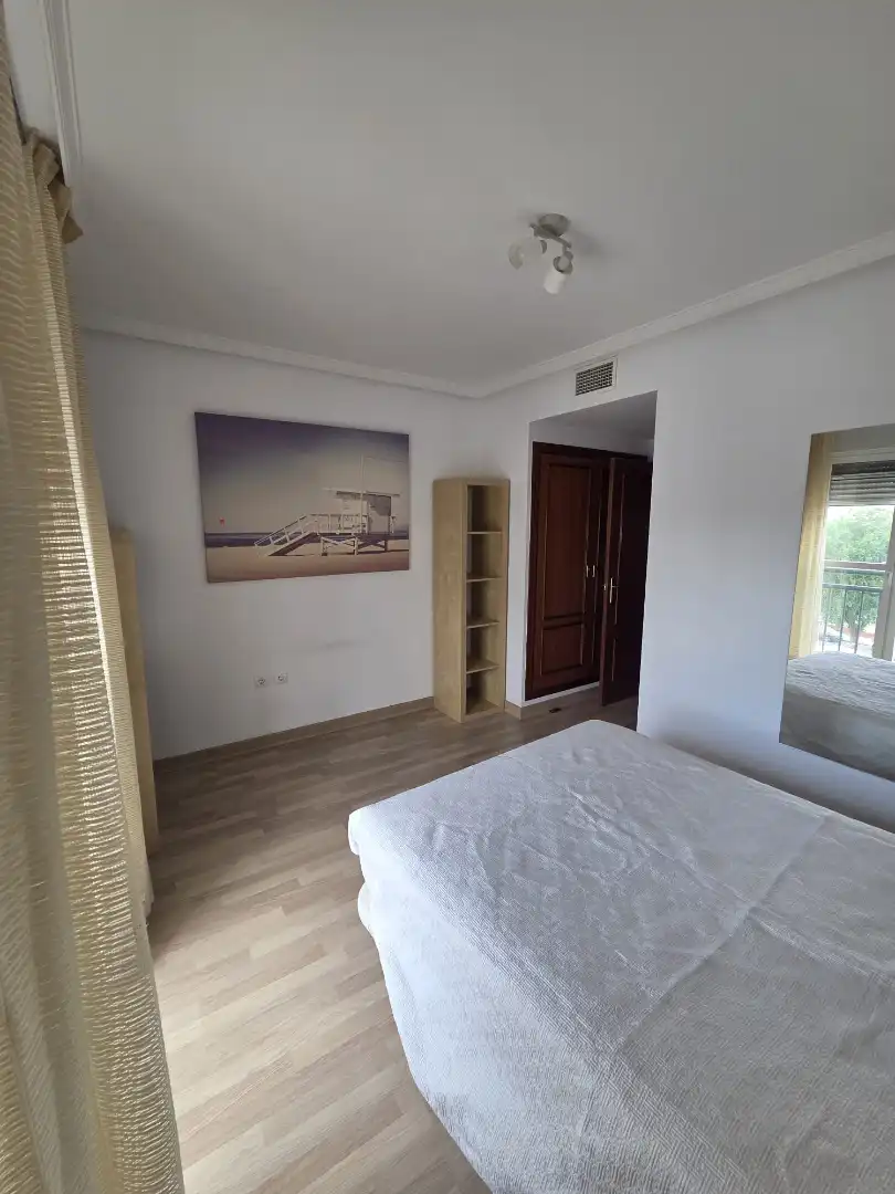 Schlafzimmer von Wohnung zur Miete in Badajoz mit Klimaanlage, Heizung und Abstellraum