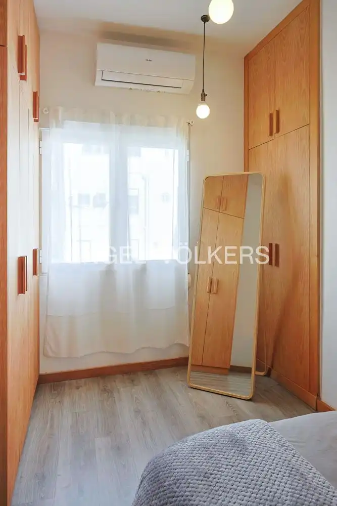 Bedroom of Flat for rent in Valencia  with Air Conditioner, Heating and Parquet flooring