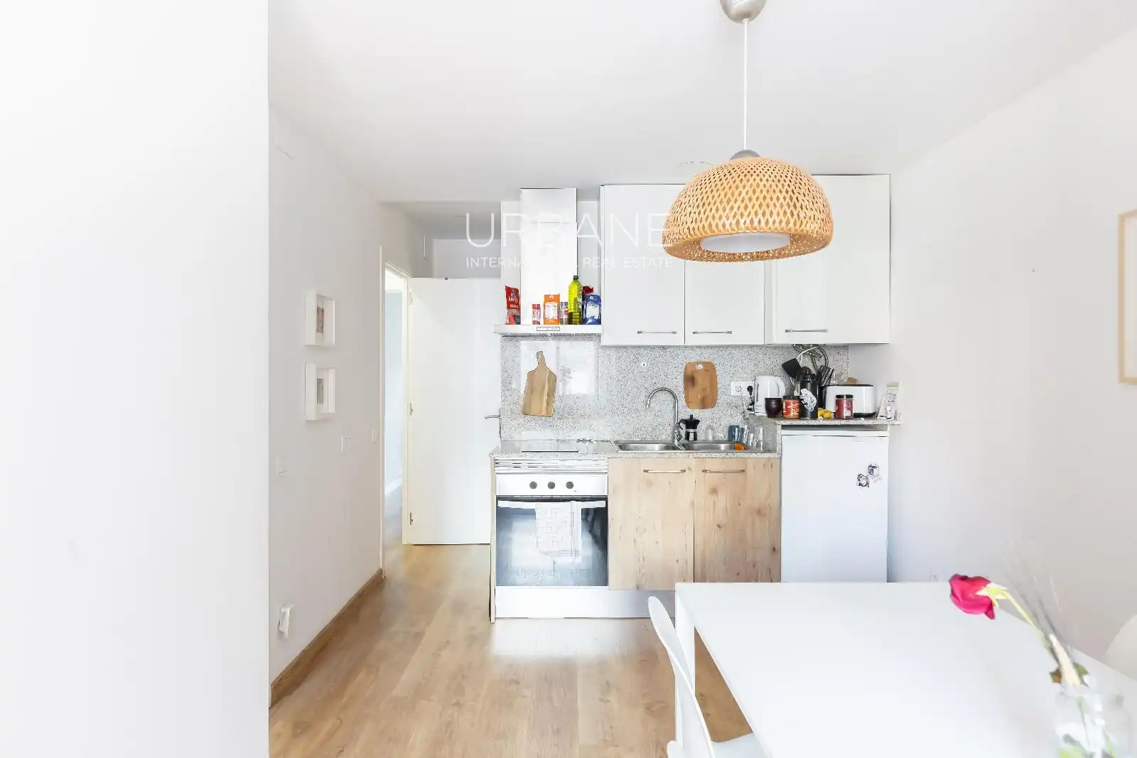 Küche von Dachboden zum Verkauf in Barcelona mit Klimaanlage, Heizung und Terrasse